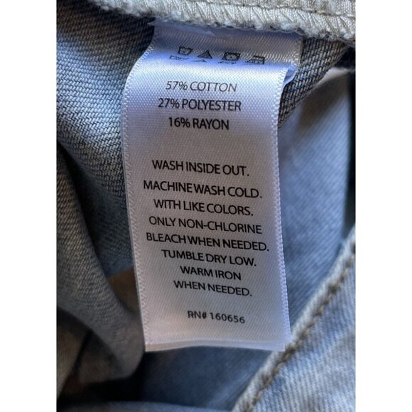 Happily Grey Juniors Size 7 - 27 Light Wash Wide Legs Denim Blue Jeans Womens - Picture 9 of 9